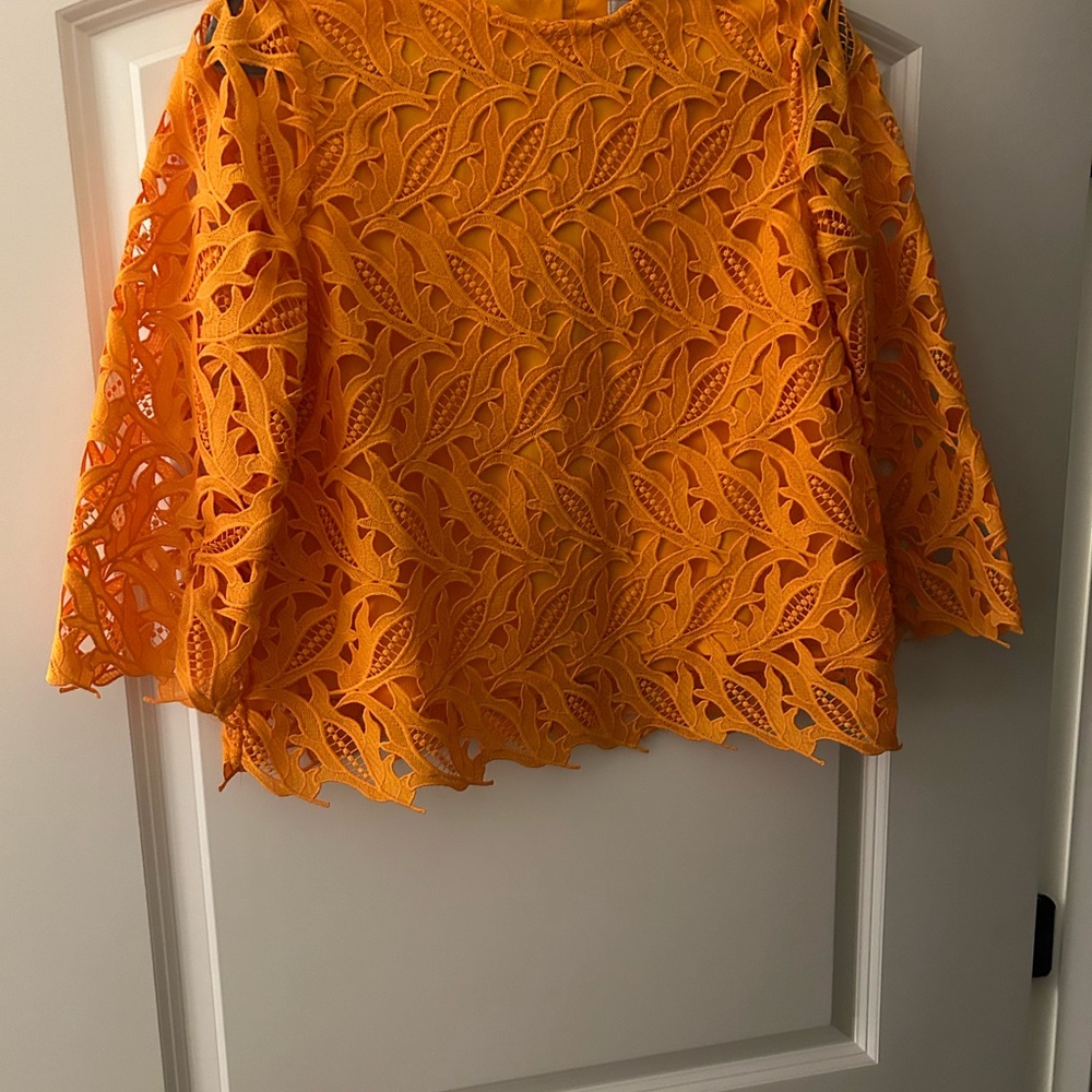 STUNNING ORANGE LACE TOP